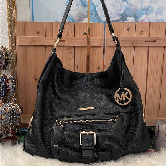 Michael Kors Handbags - Michael Kors Black Leather Shoulder Bag